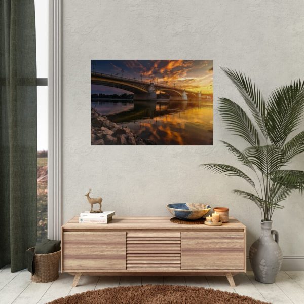 92409-121.jpg Bridge in Budapest, Danube River Poster
