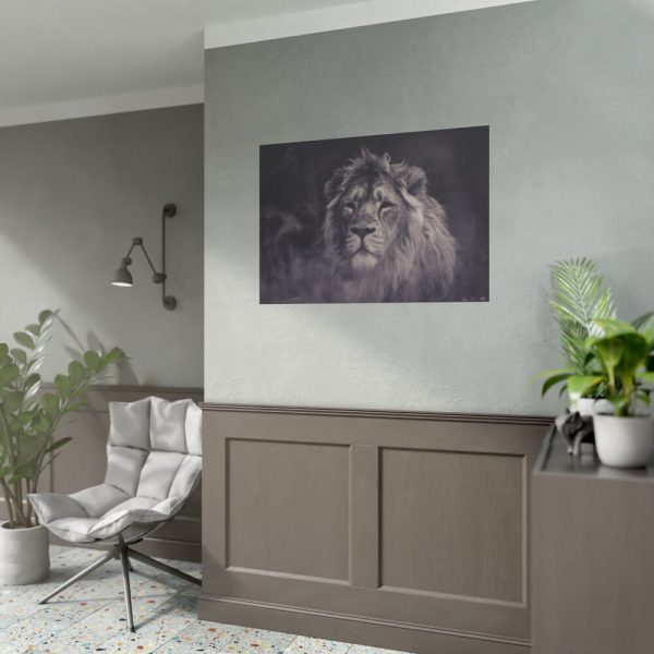 92408-407.jpg Close Up Shot of a Lion's Face in Black and White Poster