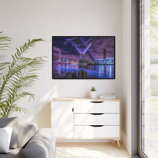 88289-1304.jpg Bridge in London Framed Canvas
