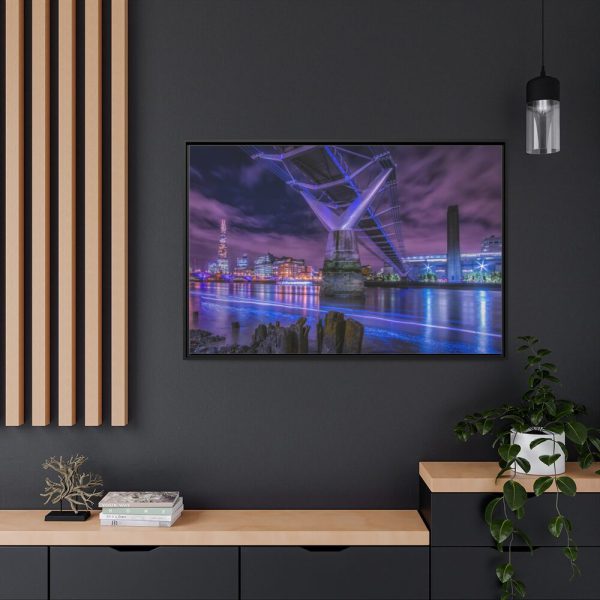 88289-1305.jpg Bridge in London Framed Canvas