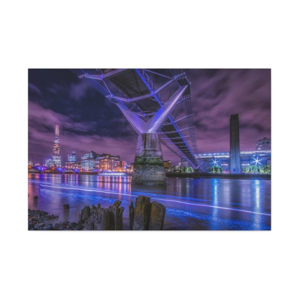 91638-1304.jpg Bridge in London Standard Canvas