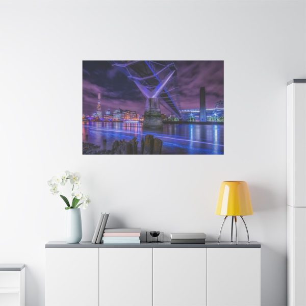 91638-1305.jpg Bridge in London Standard Canvas