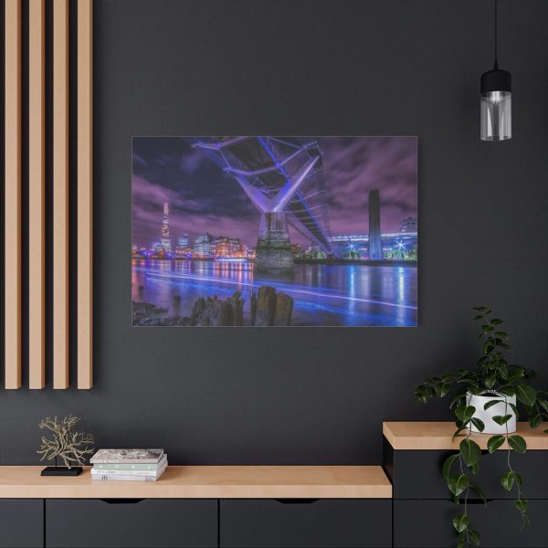 91638-1306.jpg Bridge in London Standard Canvas