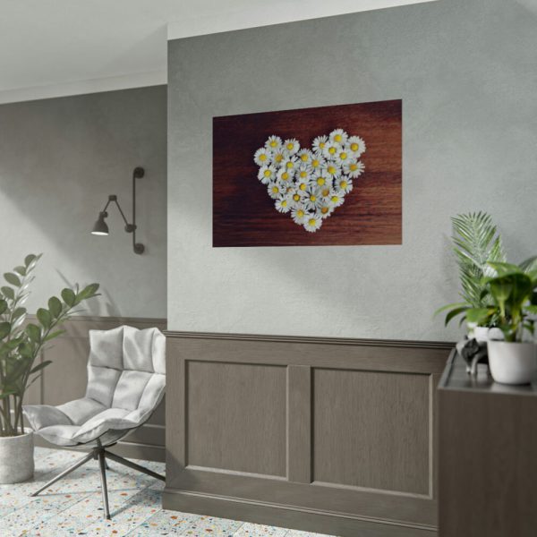 92408-361.jpg White Daisy in Heart Shape Poster