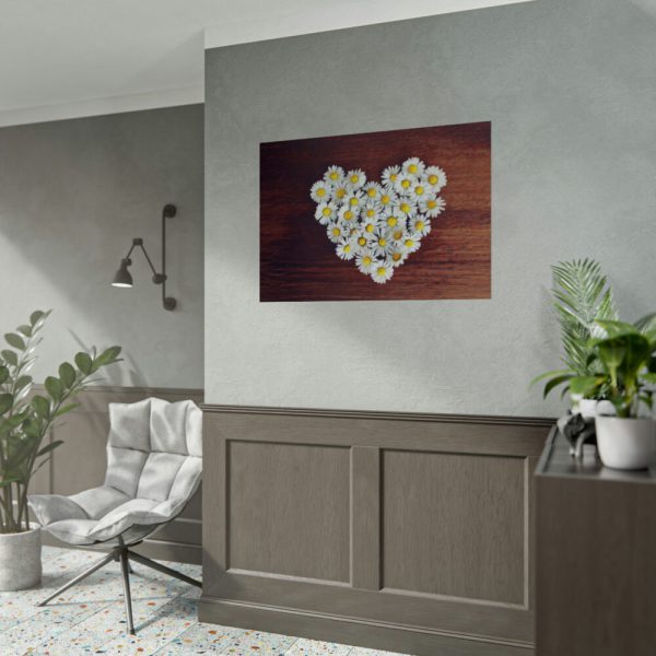 92409-361.jpg White Daisy in Heart Shape Poster