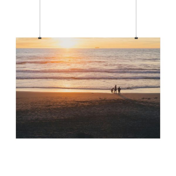 92408-166.jpg Family by the Waves Poster
