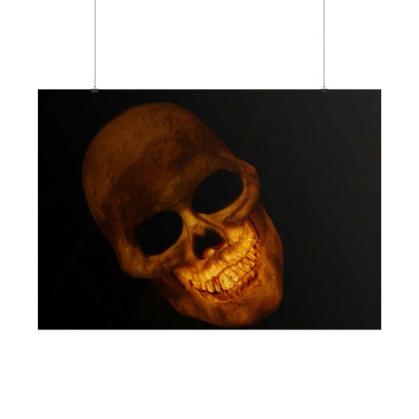 101875-116.jpg Human Skull in Dark Poster