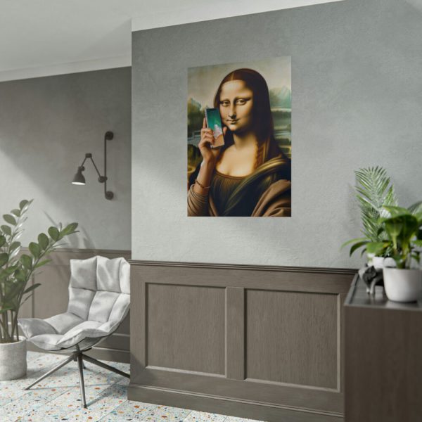 92411-454.jpg Mona Lisa Talking on a Smartphone Poster