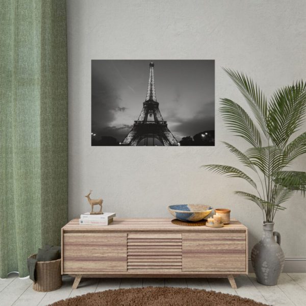 101875-33.jpg Eiffel Tower Black and White Poster