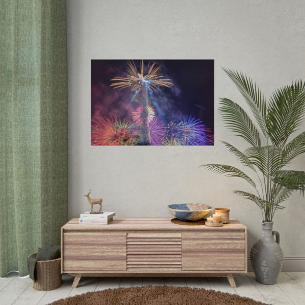 101875-63.jpg Fireworks at Eiffel Tower, Paris Poster